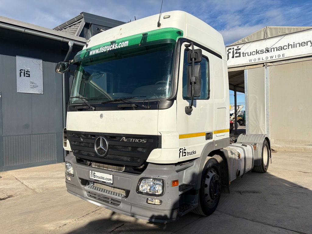 Mercedes-Benz Actros 1846 L 4x2 tractor unit - retarder - Tracteur routier: photos 1 Mercedes-Benz Actros 1846 L 4x2 tractor unit - retarder - Tracteur routier: photos 1