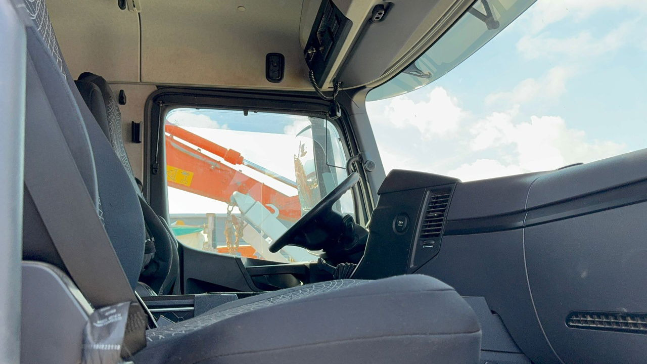 Mercedes-Benz Arocs 1851 LS HAD 4X4 - Euro 6 - retarder - tipper hydraulics - Tracteur routier: photos 3 Mercedes-Benz Arocs 1851 LS HAD 4X4 - Euro 6 - retarder - tipper hydraulics - Tracteur routier: photos 3