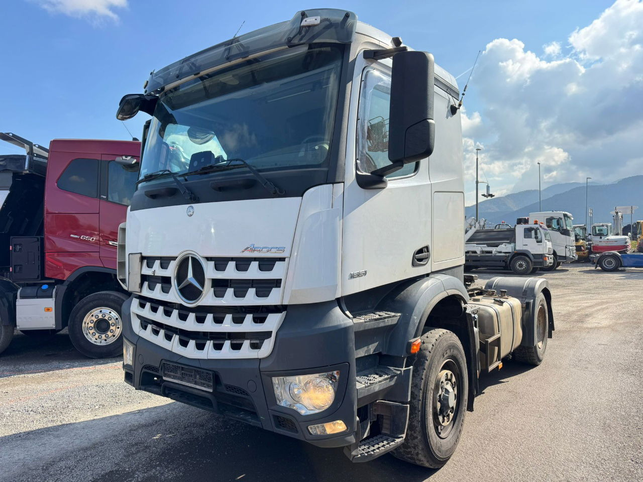 Mercedes-Benz Arocs 1851 LS HAD 4X4 - Euro 6 - retarder - tipper hydraulics - Tracteur routier: photos 1 Mercedes-Benz Arocs 1851 LS HAD 4X4 - Euro 6 - retarder - tipper hydraulics - Tracteur routier: photos 1