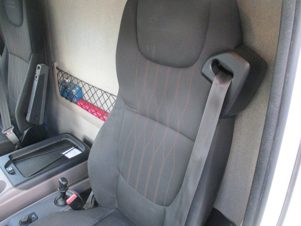 Camion frigorifique DAF LF 18.260 Xarios 600: photos 12