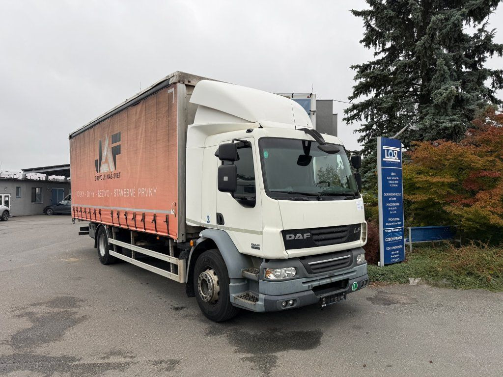 DAF LF55.250 EURO 4 - Camion à rideaux coulissants: photos 2 DAF LF55.250 EURO 4 - Camion à rideaux coulissants: photos 2