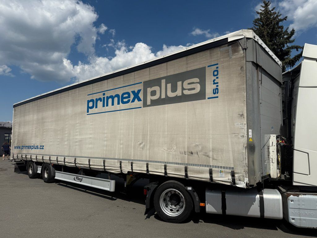 Fliegl MEGA/lowdeck 2xAchsen - Semi-remorque rideaux coulissants: photos 1 Fliegl MEGA/lowdeck 2xAchsen - Semi-remorque rideaux coulissants: photos 1