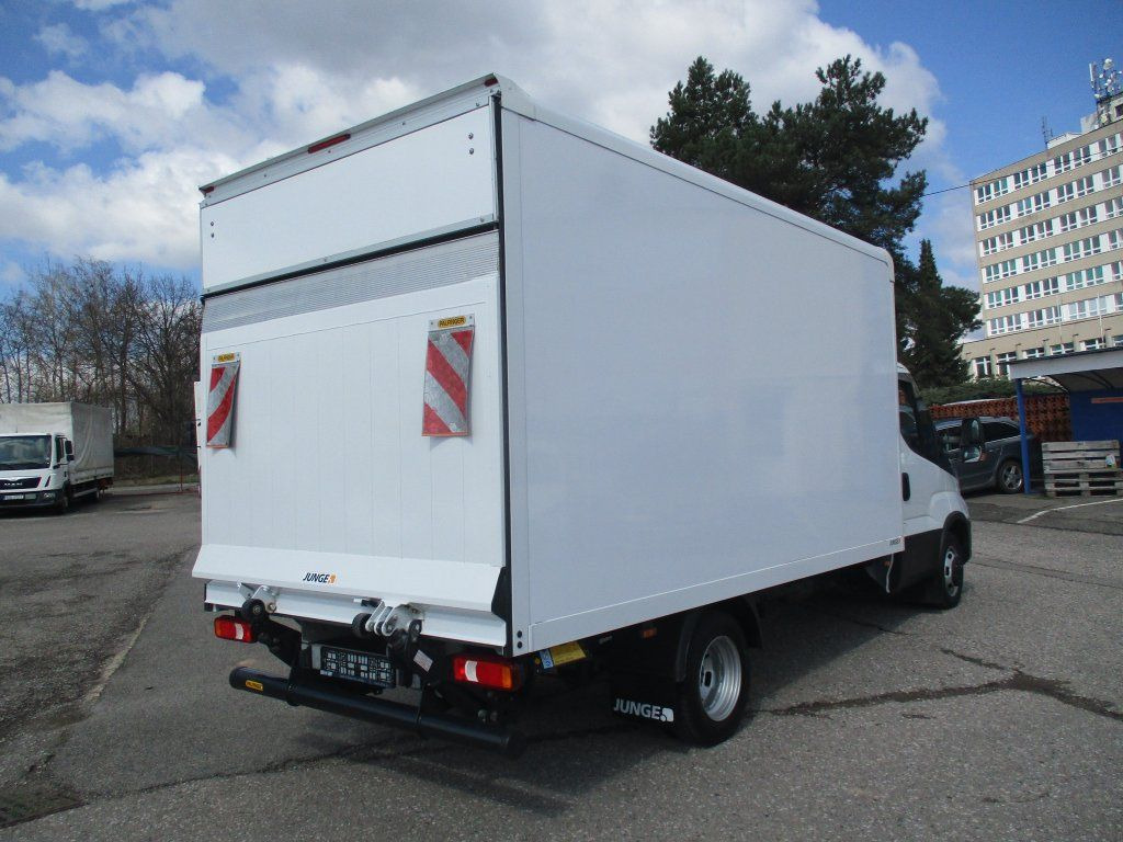 Iveco 35C16 Daily,2.3L Palfinger - Fourgon grand volume: photos 5 Iveco 35C16 Daily,2.3L Palfinger - Fourgon grand volume: photos 5