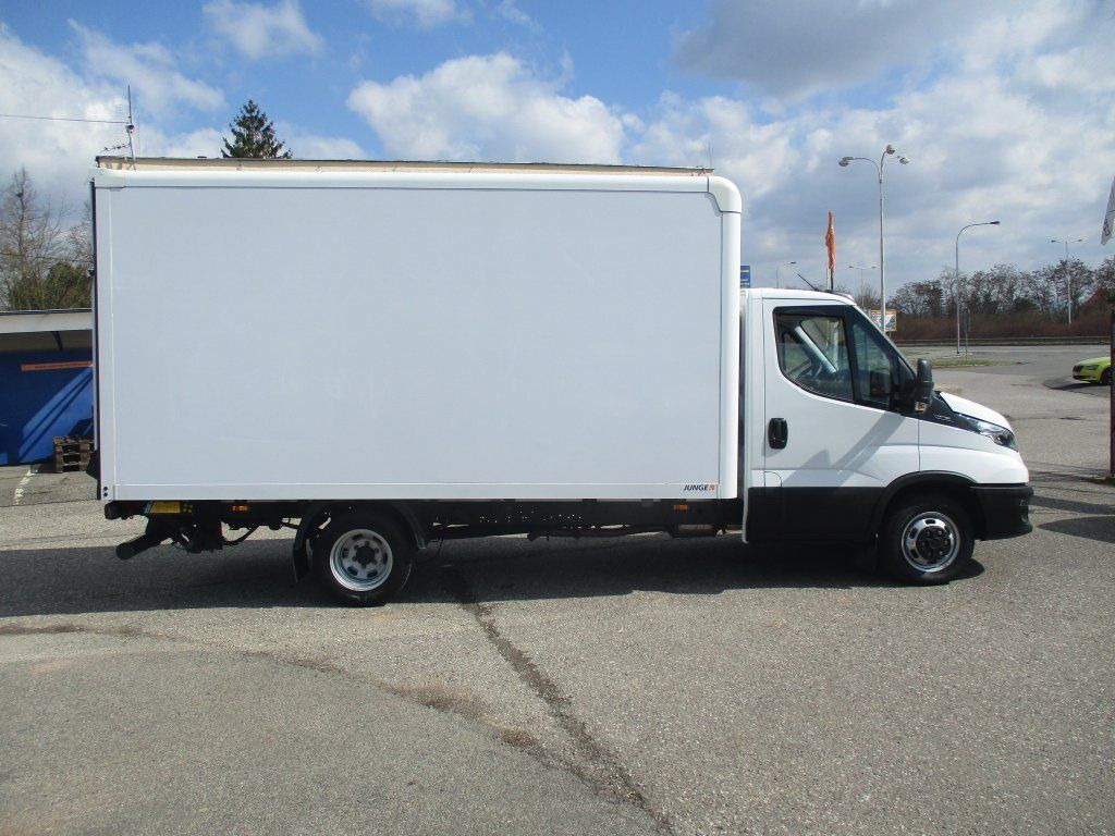 Iveco 35C16 Daily,2.3L Palfinger - Fourgon grand volume: photos 4 Iveco 35C16 Daily,2.3L Palfinger - Fourgon grand volume: photos 4