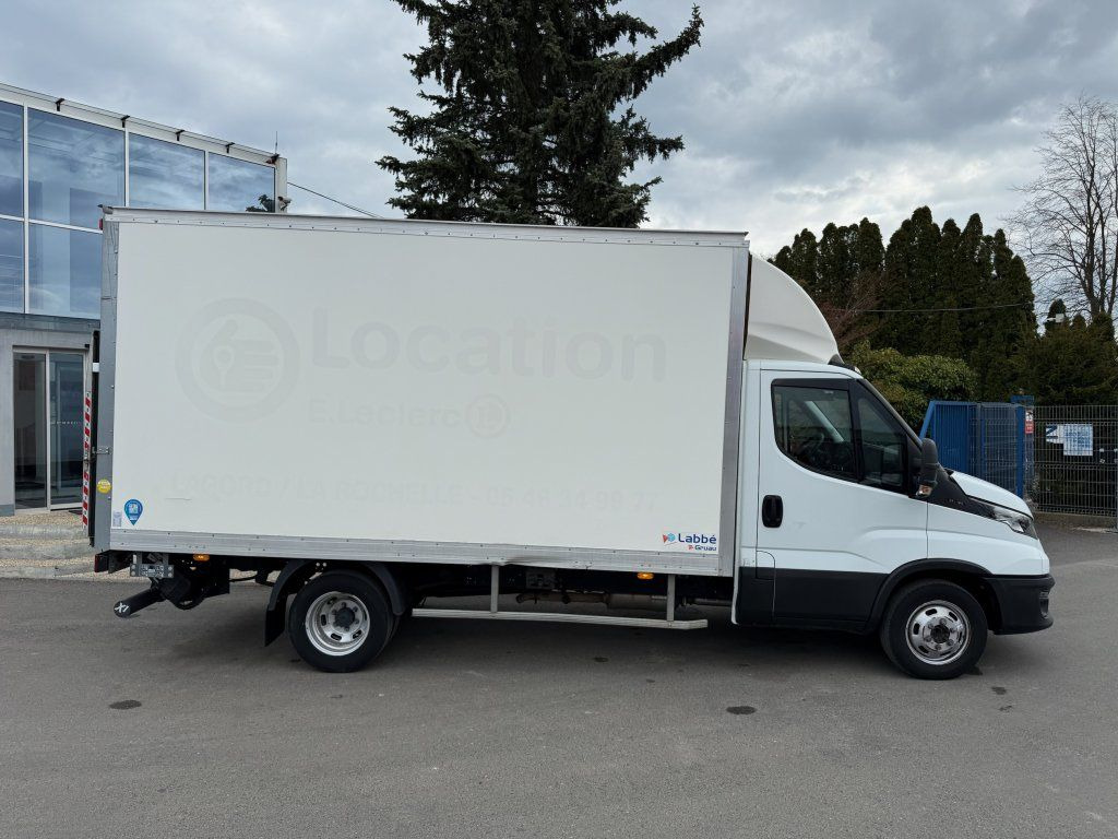 Iveco 35C16 Daily - Fourgon grand volume: photos 3 Iveco 35C16 Daily - Fourgon grand volume: photos 3
