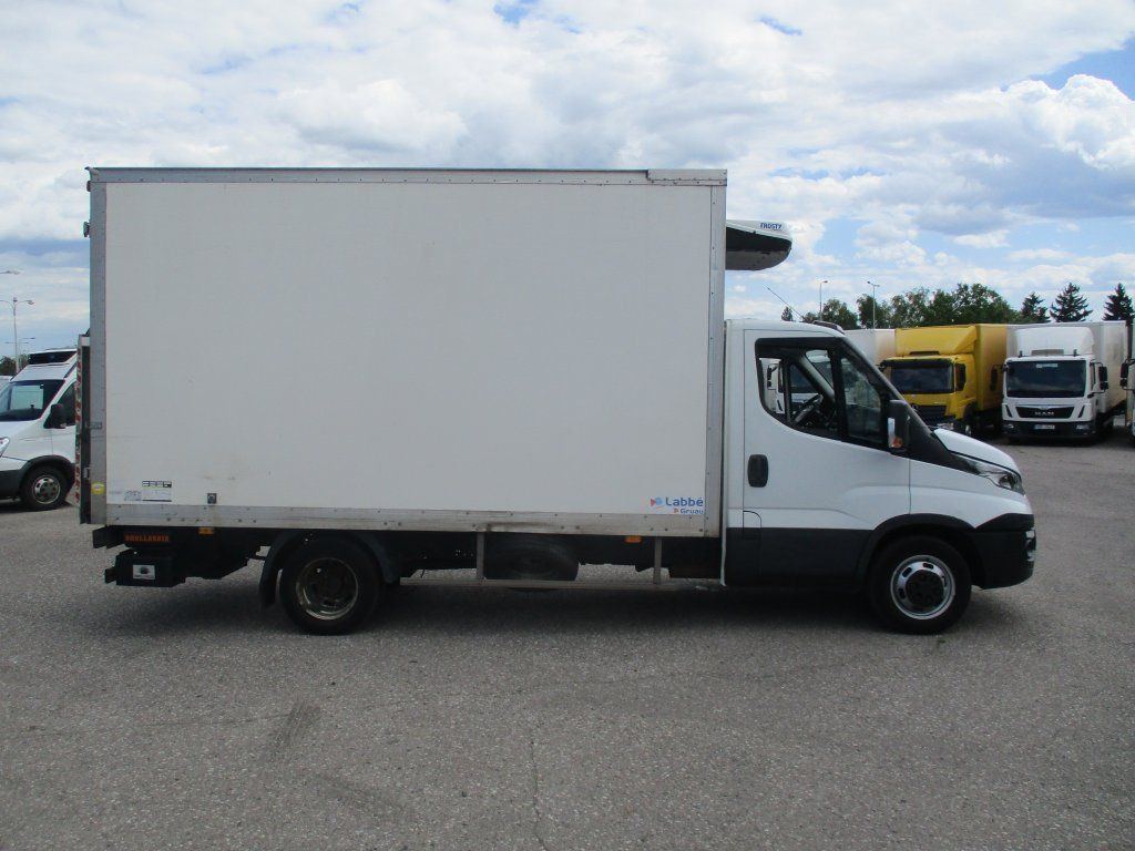 Iveco Daily 35C16 Dhollandia - Utilitaire frigorifique: photos 4 Iveco Daily 35C16 Dhollandia - Utilitaire frigorifique: photos 4