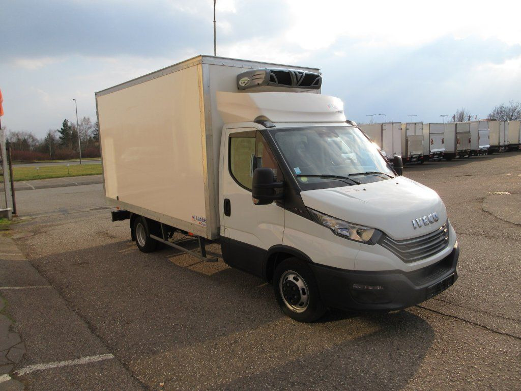 Iveco Daily 35C16 Iveco Daily 35C16 - Fourgon grand volume: photos 2 Iveco Daily 35C16 Iveco Daily 35C16 - Fourgon grand volume: photos 2