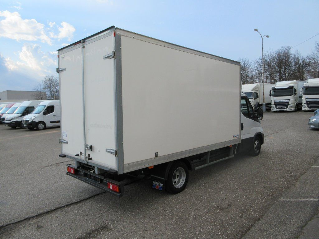 Iveco Daily 35C16 Iveco Daily 35C16 - Fourgon grand volume: photos 3 Iveco Daily 35C16 Iveco Daily 35C16 - Fourgon grand volume: photos 3