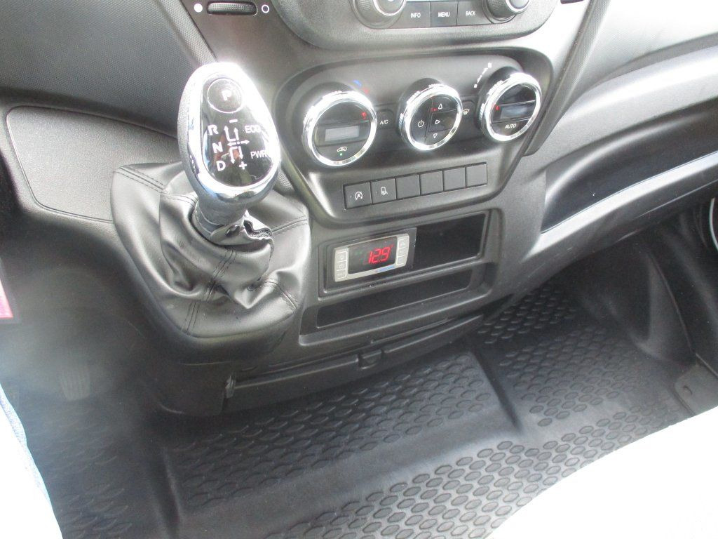 Utilitaire frigorifique Iveco Daily 35C16: photos 9