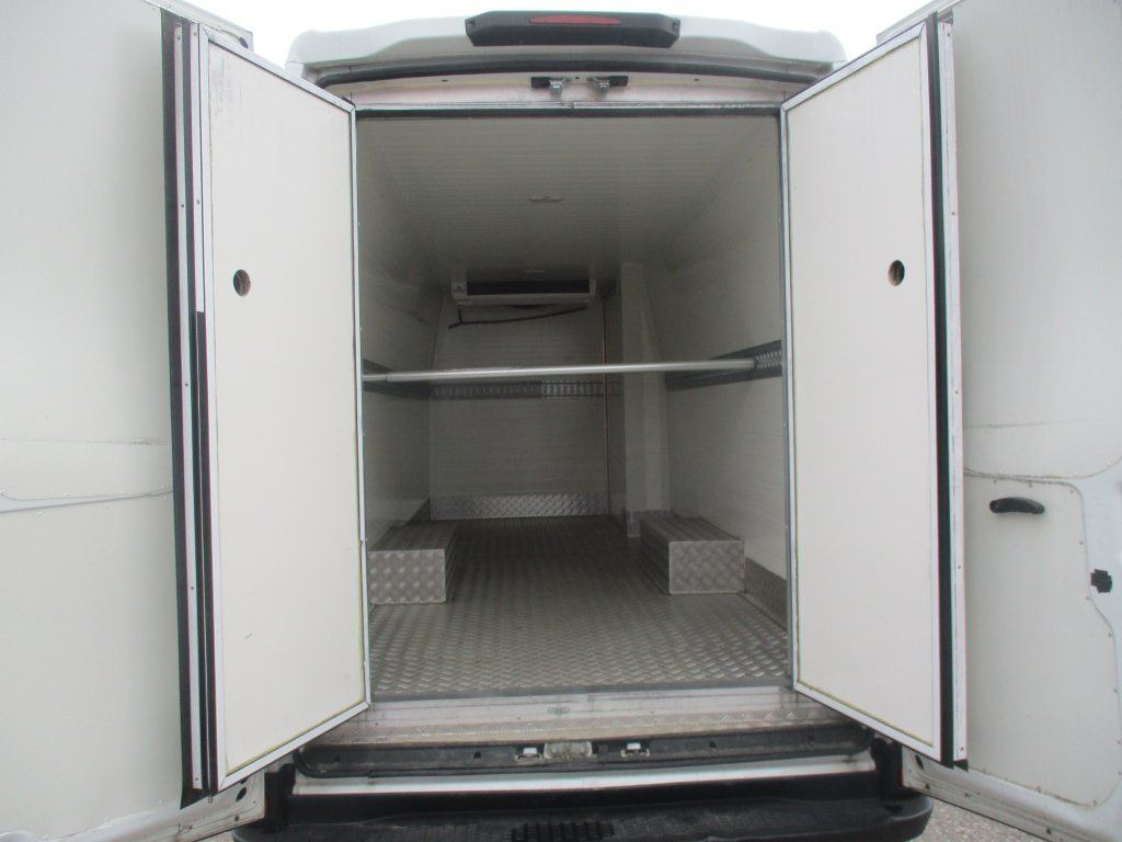 Iveco Daily 35C16 - Utilitaire frigorifique: photos 5 Iveco Daily 35C16 - Utilitaire frigorifique: photos 5