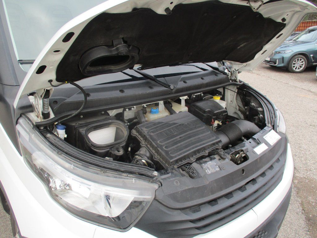 Fourgon grand volume Iveco Daily 35C16: photos 18