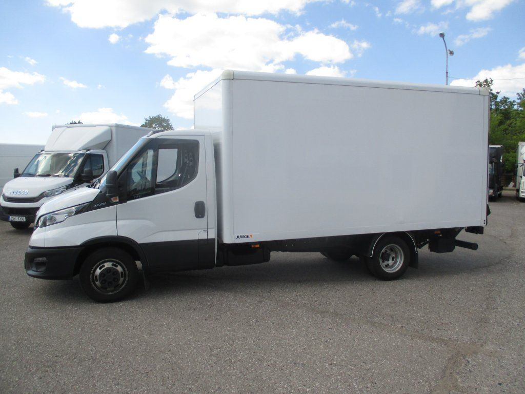 Iveco Daily 35C16 - Fourgon grand volume: photos 5 Iveco Daily 35C16 - Fourgon grand volume: photos 5