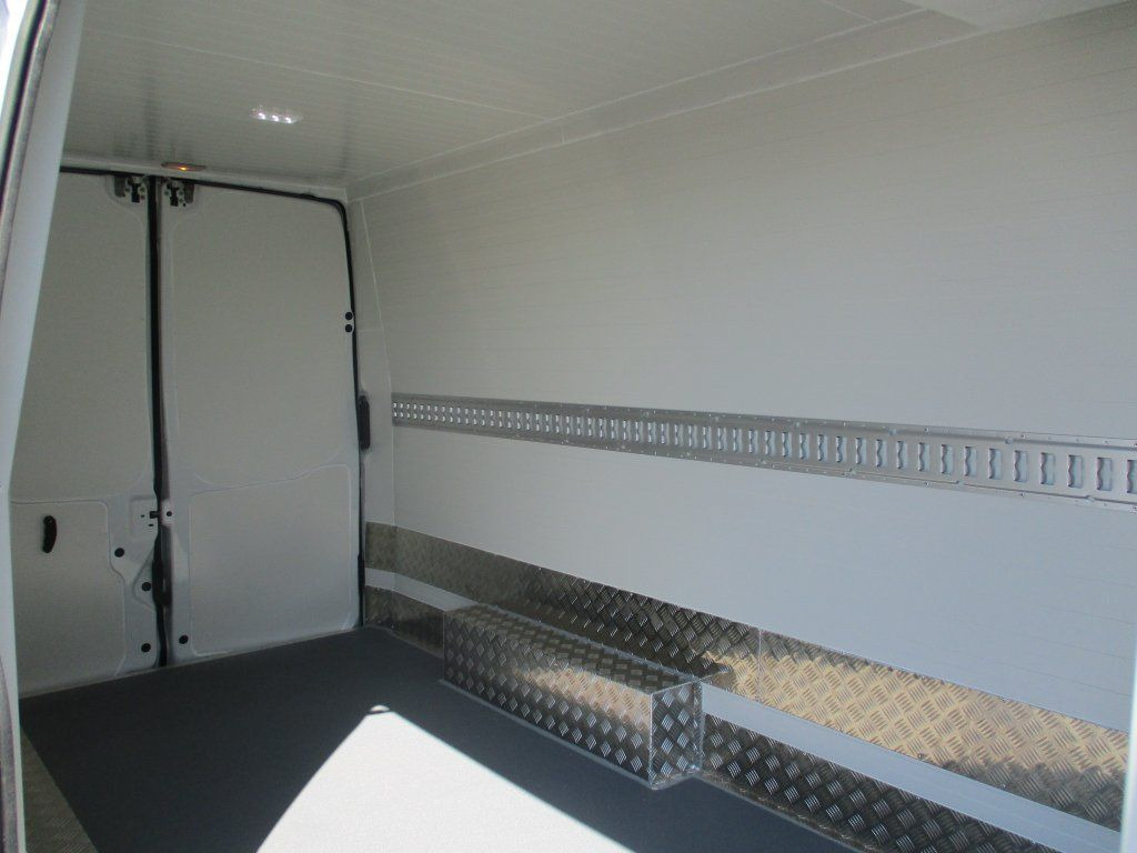 Utilitaire frigorifique Iveco Daily 35S16 2.3L: photos 6