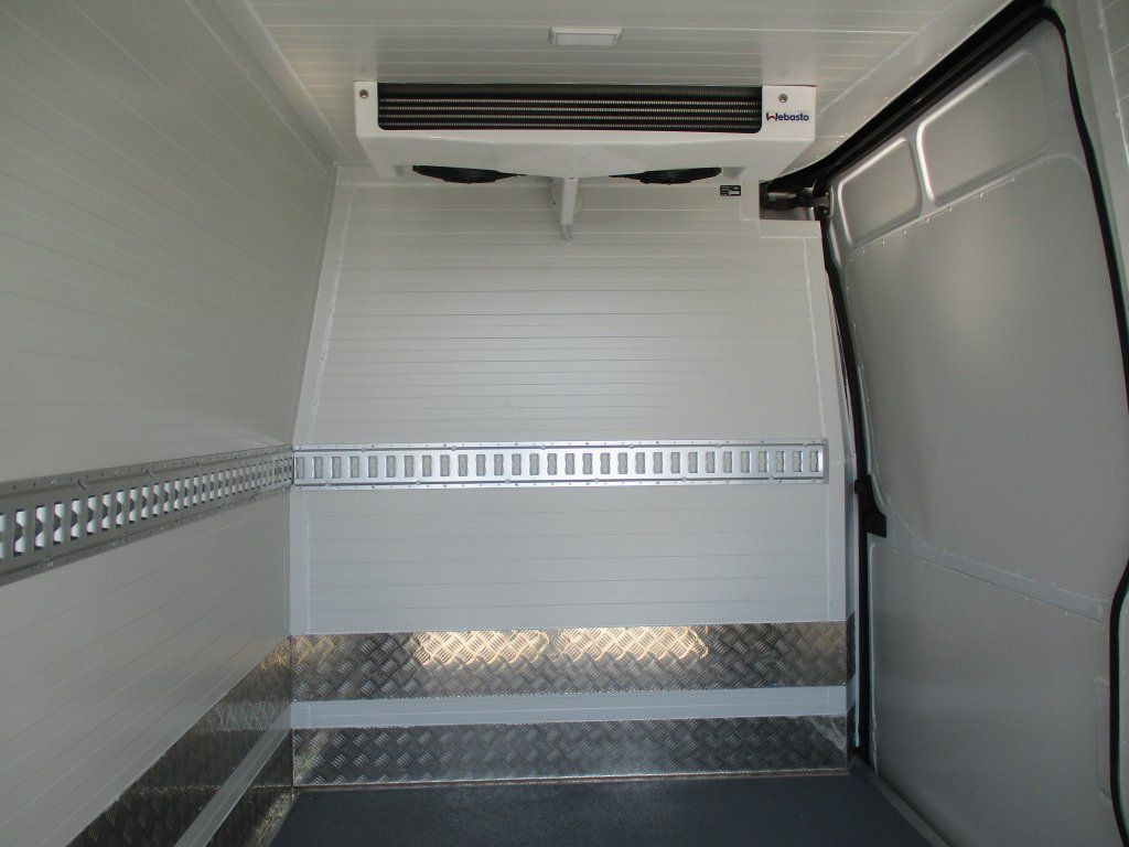 Utilitaire frigorifique Iveco Daily 35S16 2.3L: photos 14
