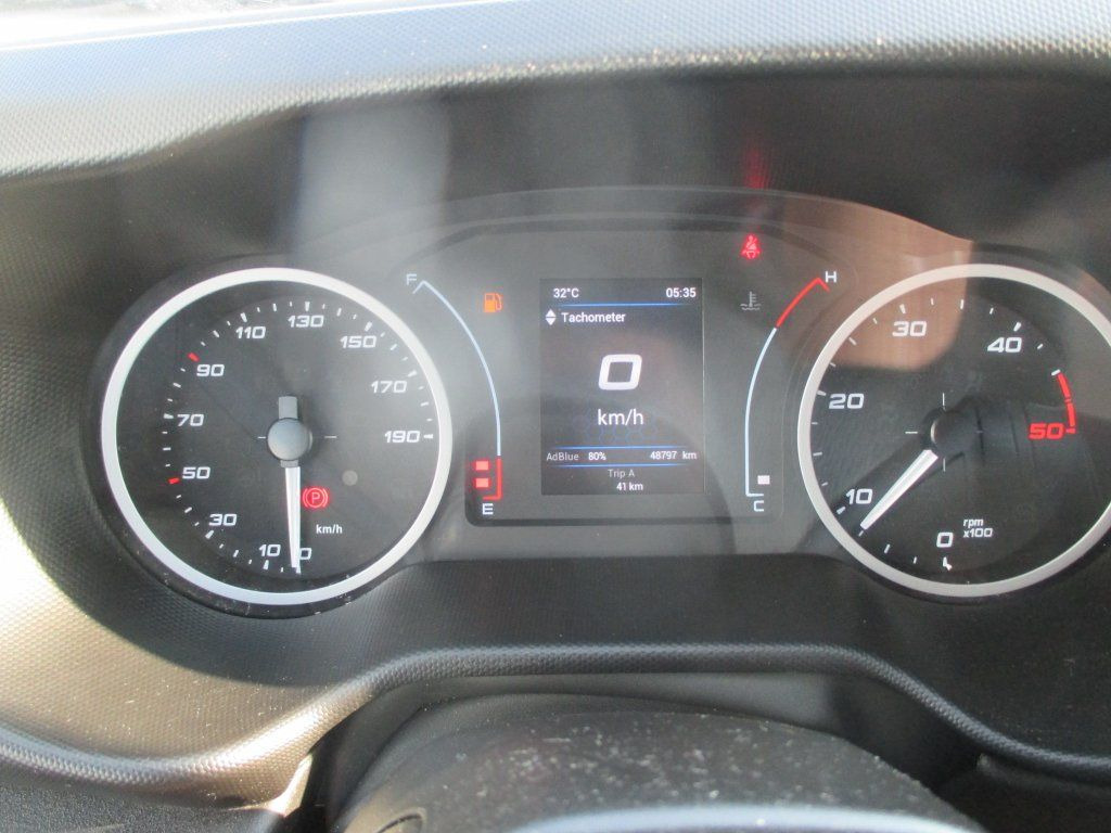 Utilitaire frigorifique Iveco Daily 35S16 2.3L: photos 17