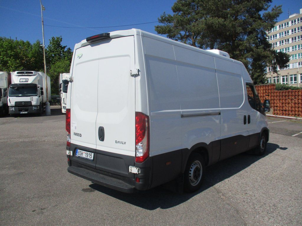 Utilitaire frigorifique Iveco Daily 35S16 2.3L: photos 7