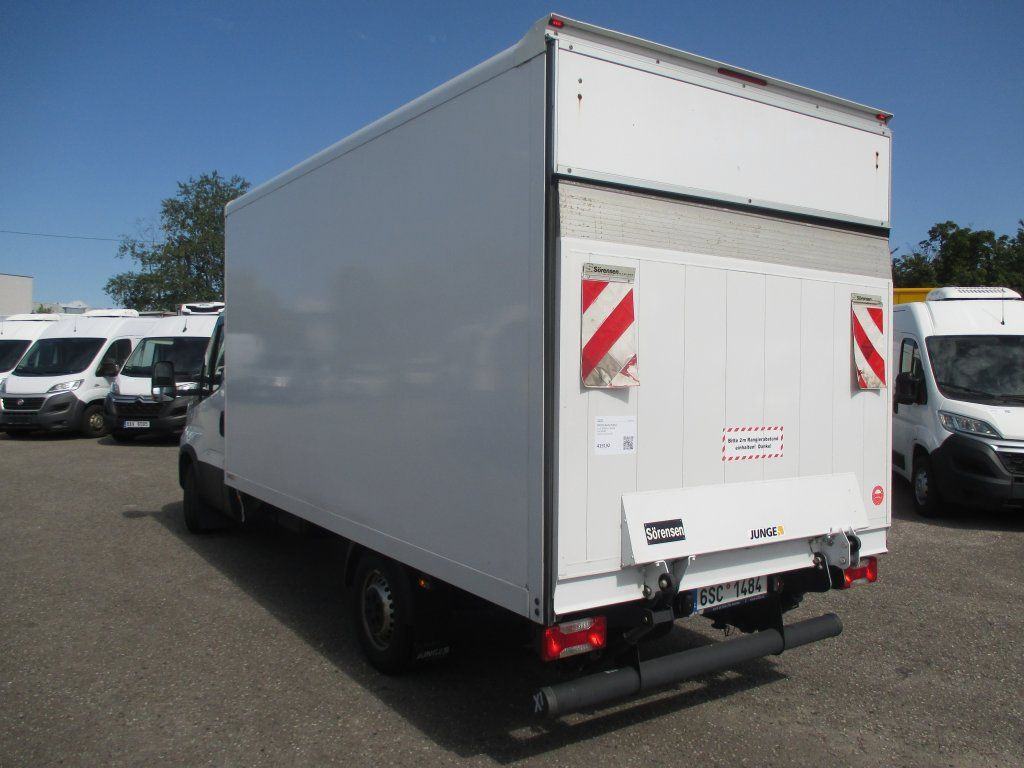 Fourgon utilitaire Iveco Daily 35S16: photos 6