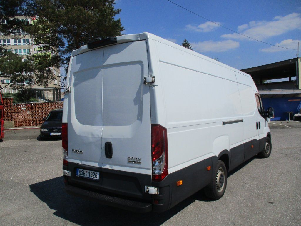 Iveco Daily 35S16 maxi Iveco Daily 35S16 maxi - Fourgon utilitaire: photos 4 Iveco Daily 35S16 maxi Iveco Daily 35S16 maxi - Fourgon utilitaire: photos 4
