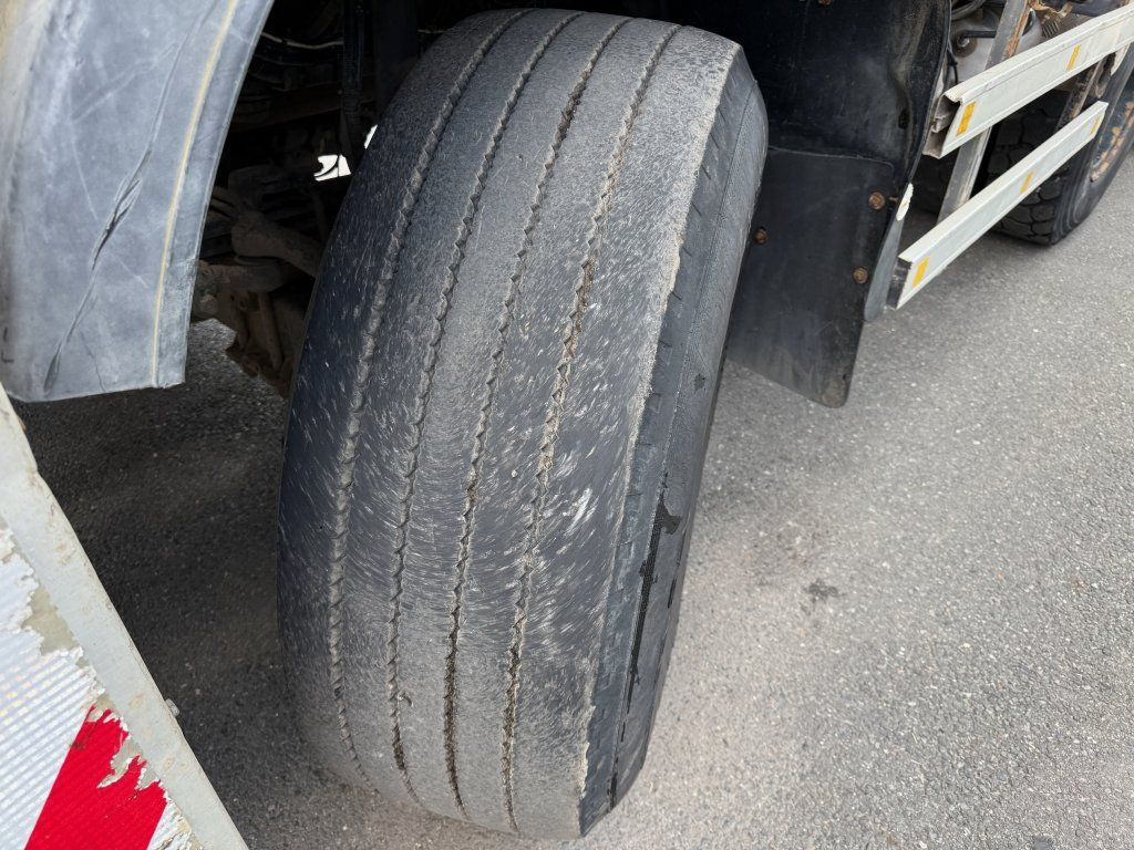 Camion benne Iveco Trakker AD410 T45 8x8 + HMF 1643 Z2: photos 17 Camion benne Iveco Trakker AD410 T45 8x8 + HMF 1643 Z2: photos 17