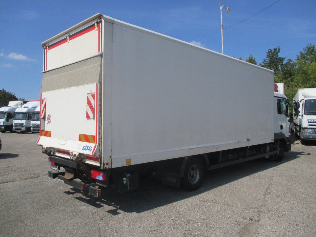 MAN TGL 12.250 MAN TGL 12.220 - Camion fourgon: photos 5 MAN TGL 12.250 MAN TGL 12.220 - Camion fourgon: photos 5