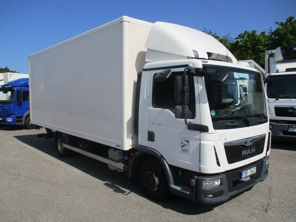 MAN TGL 7.180 - Fourgon grand volume: photos 3 MAN TGL 7.180 - Fourgon grand volume: photos 3