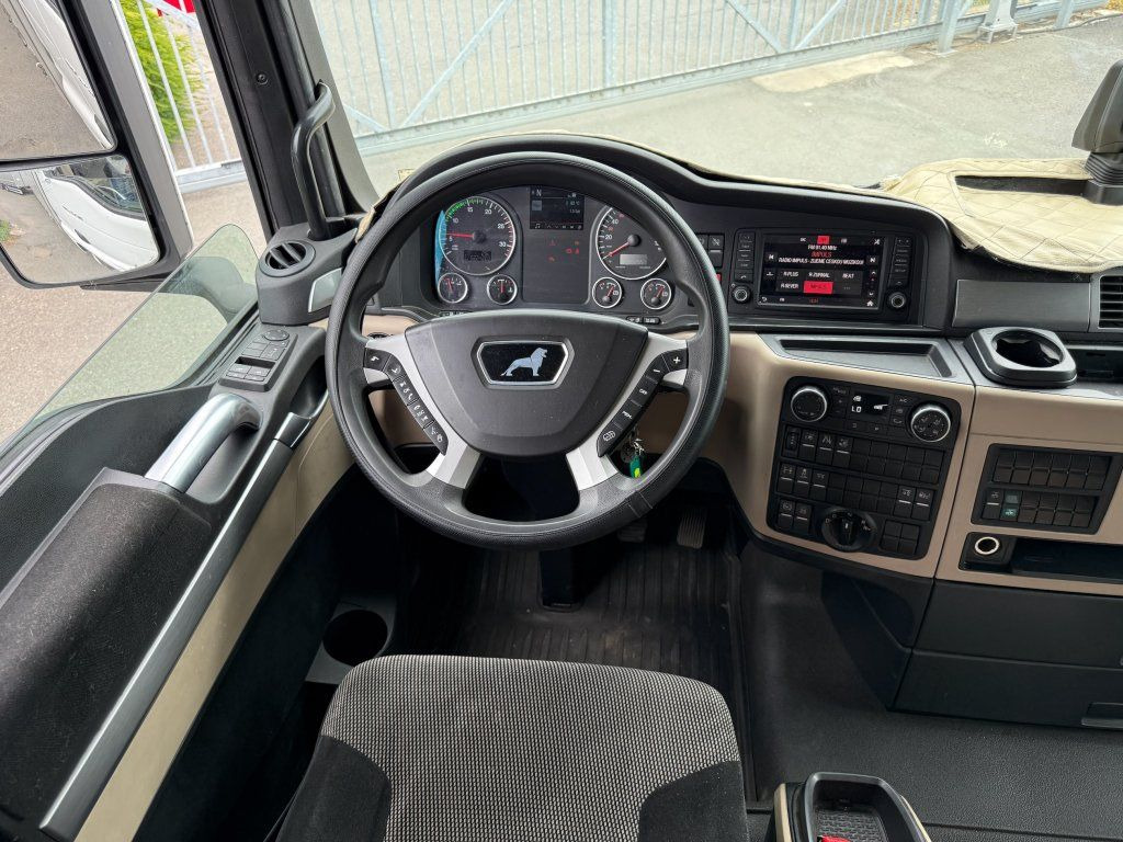 MAN TGX24.510 EURO 6 6x2 + Wecon - Camion à rideaux coulissants, Remorque rideaux coulissants: photos 5 MAN TGX24.510 EURO 6 6x2 + Wecon - Camion à rideaux coulissants, Remorque rideaux coulissants: photos 5