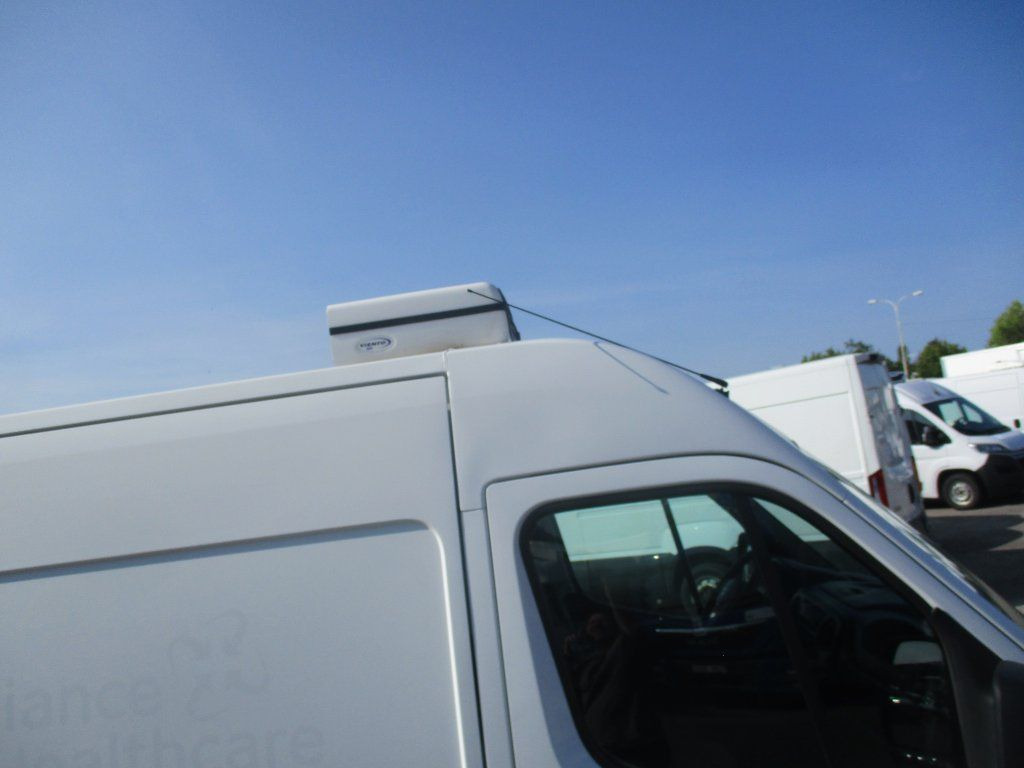 Utilitaire frigorifique Renault Master 2,3 dCi: photos 10