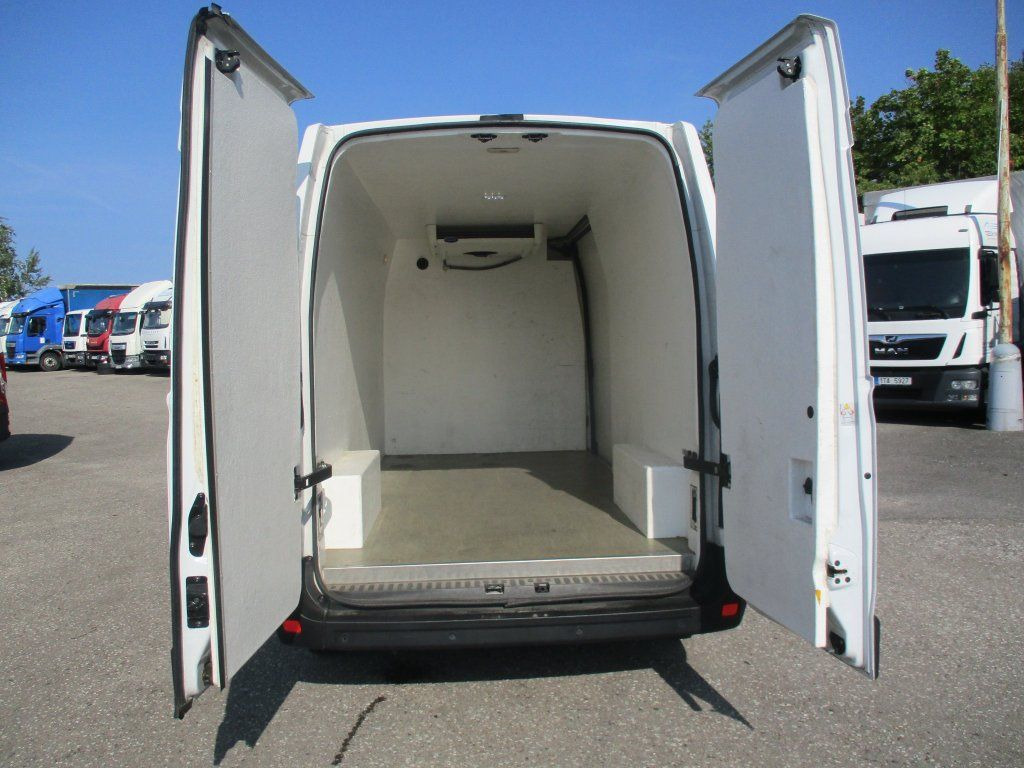Utilitaire frigorifique Renault Master 2,3 dCi: photos 9