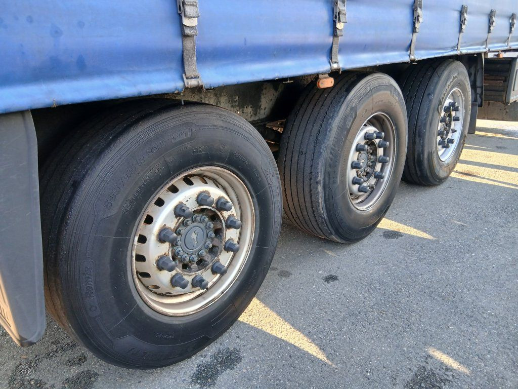 Schmitz Cargobull SCS24 - Semi-remorque rideaux coulissants: photos 5 Schmitz Cargobull SCS24 - Semi-remorque rideaux coulissants: photos 5