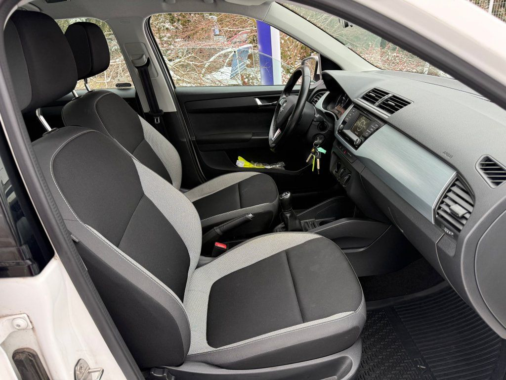 Skoda 1,4TDi kombi - crédit-bail Skoda 1,4TDi kombi: photos 16 Skoda 1,4TDi kombi - crédit-bail Skoda 1,4TDi kombi: photos 16