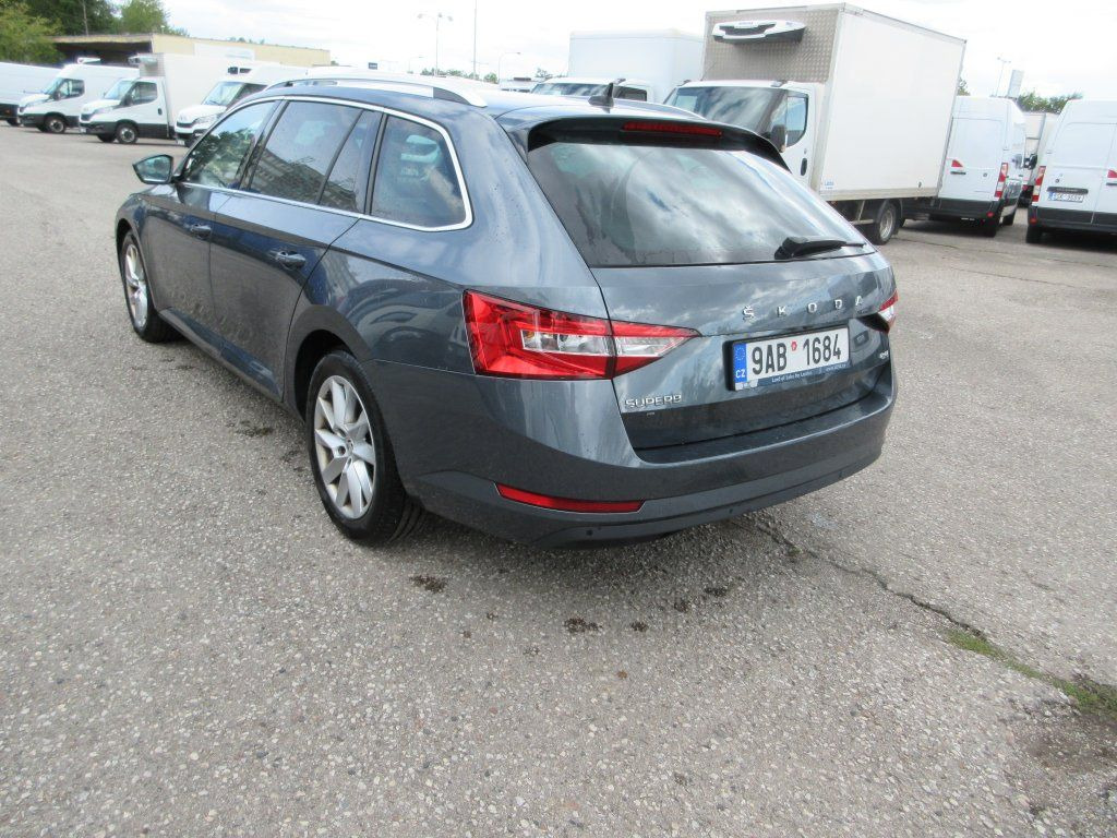 Skoda 2.0 Tdi Style - Voiture break: photos 5 Skoda 2.0 Tdi Style - Voiture break: photos 5