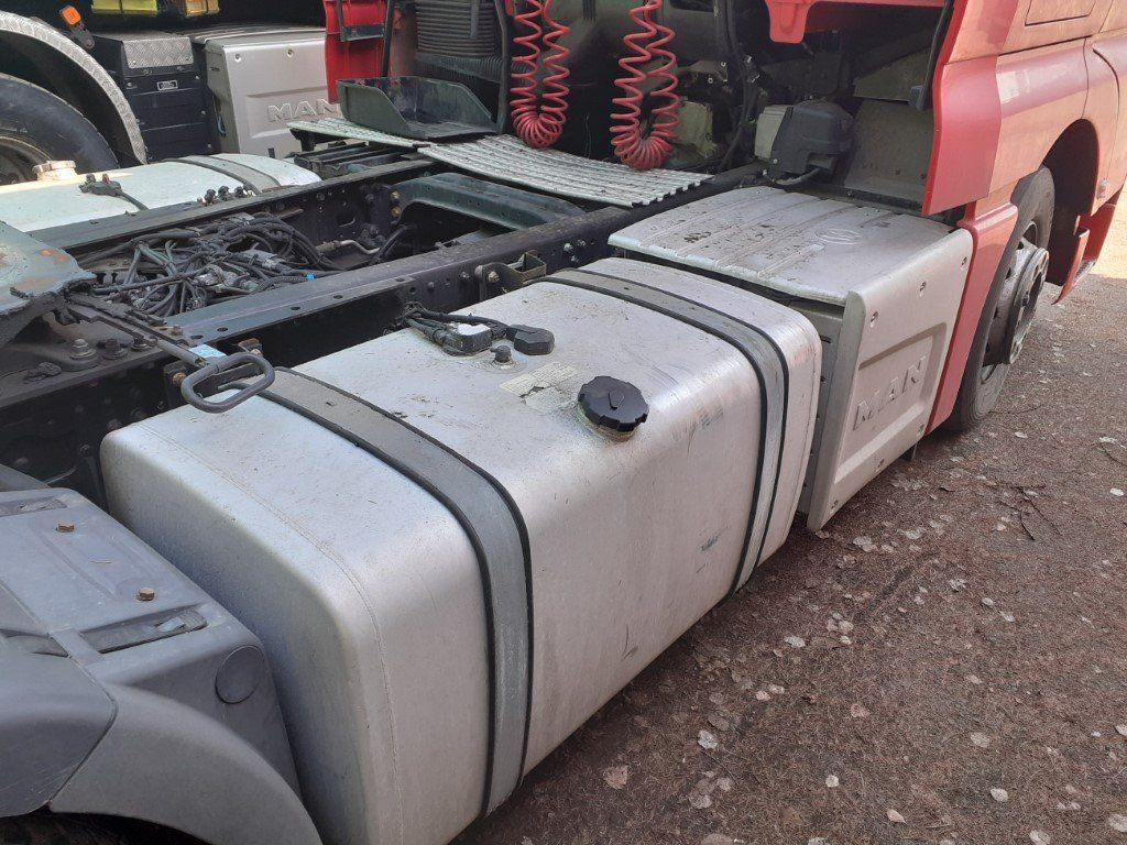 Tracteur routier MAN TGX18.460 XLX Motorschaden/engine damage: photos 7 Tracteur routier MAN TGX18.460 XLX Motorschaden/engine damage: photos 7