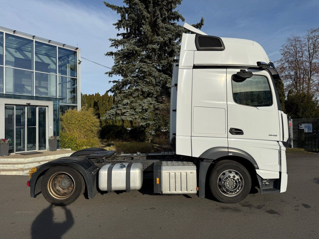 Mercedes-Benz 1848 Actros Gigaspace MEGA/lowdeck NEW TACHO - Tracteur routier: photos 3 Mercedes-Benz 1848 Actros Gigaspace MEGA/lowdeck NEW TACHO - Tracteur routier: photos 3