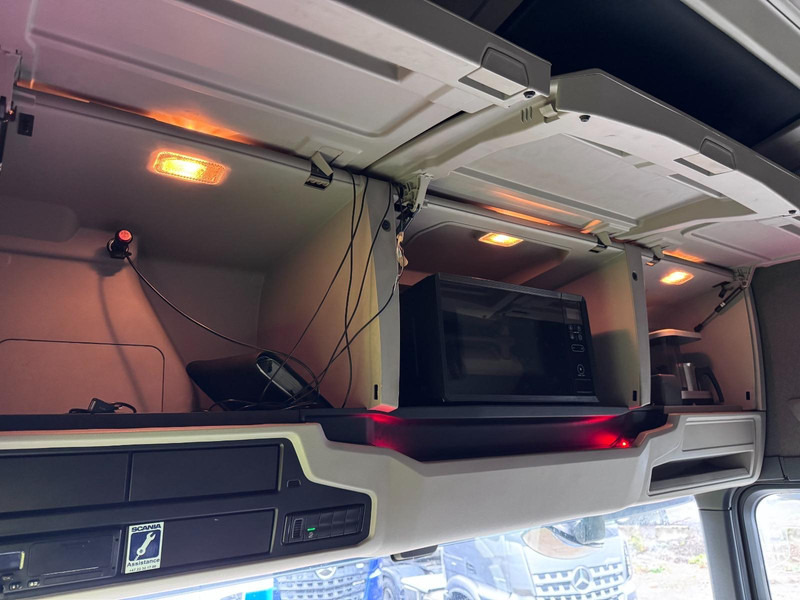 Scania R540 6x4 | TANDEM LIFT | RETARDER | FULL AIR - Tracteur routier: photos 4 Scania R540 6x4 | TANDEM LIFT | RETARDER | FULL AIR - Tracteur routier: photos 4