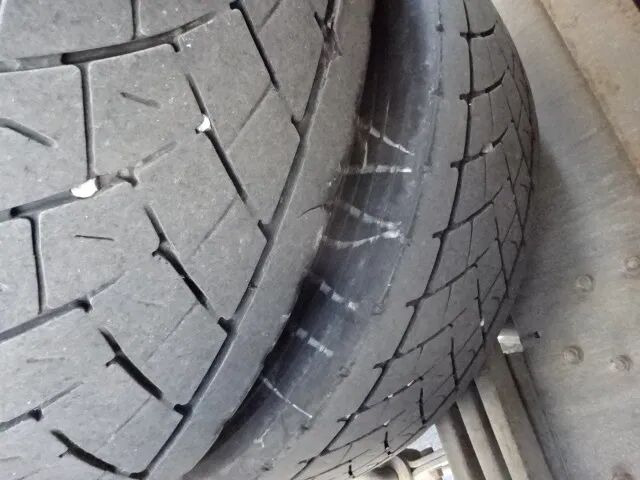 Camion fourgon Renault Midlum 270 dxi: photos 6 Camion fourgon Renault Midlum 270 dxi: photos 6