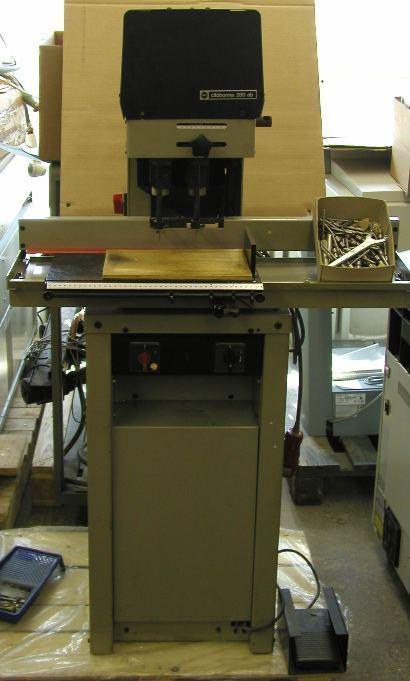 Ernst Nagel Citoborma 280 AB paper drilling machine - Machine d'impression: photos 1 Ernst Nagel Citoborma 280 AB paper drilling machine - Machine d'impression: photos 1