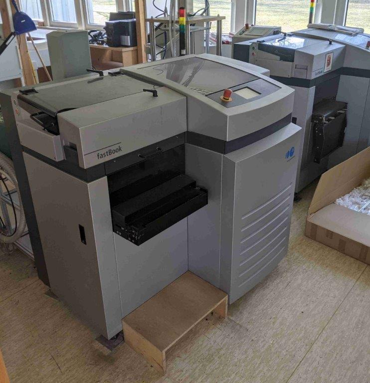 FastBook Blockbinder Evolution with robatech Premelter - Relieuse: photos 1 FastBook Blockbinder Evolution with robatech Premelter - Relieuse: photos 1