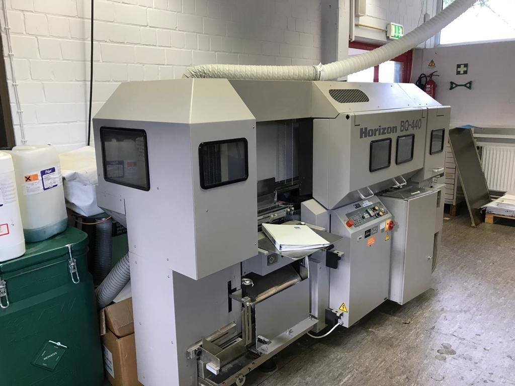 Four Clamp Perfect binder Horizon BQ 440 - Relieuse: photos 1 Four Clamp Perfect binder Horizon BQ 440 - Relieuse: photos 1