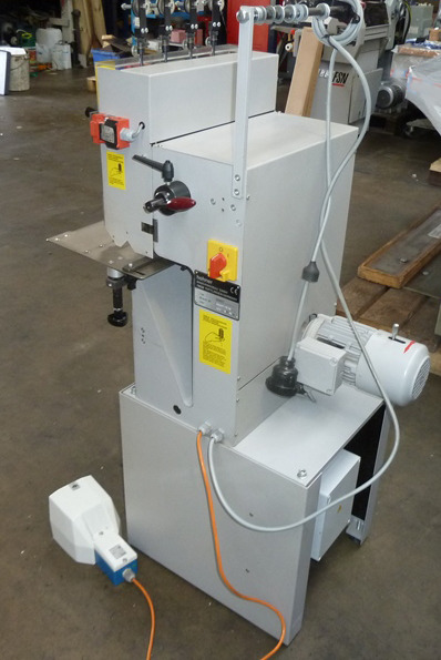 HOHNER EXACT multi-head block and booklet wire stapling machine for normal stapling - Machine d'impression: photos 4 HOHNER EXACT multi-head block and booklet wire stapling machine for normal stapling - Machine d'impression: photos 4