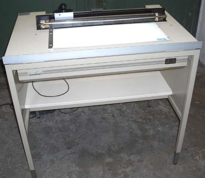 Mega steel cutter 699-2 on light table with waste box - Massicot: photos 4 Mega steel cutter 699-2 on light table with waste box - Massicot: photos 4