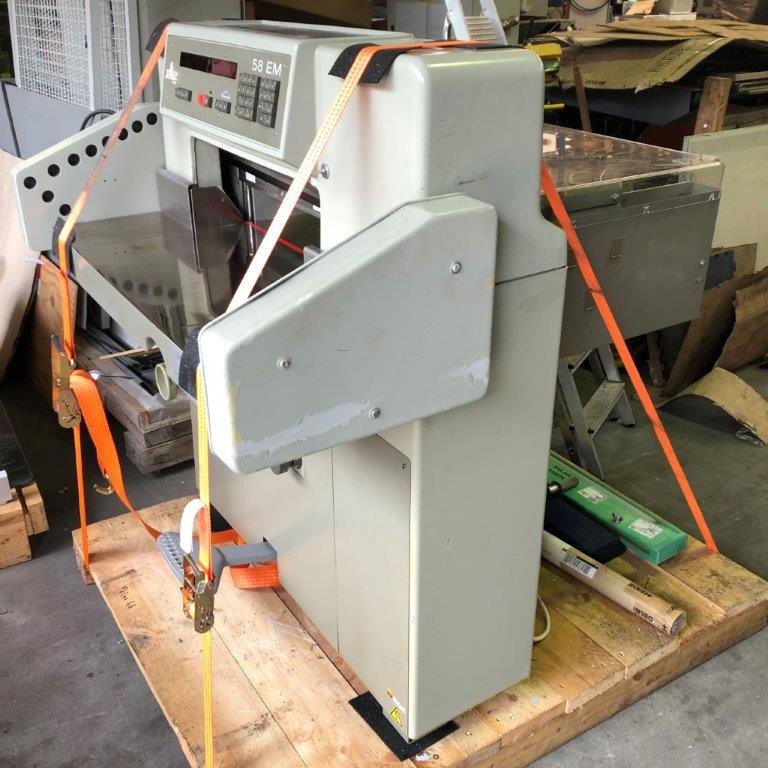 Polar 58 EM cutting machine - Massicot: photos 1 Polar 58 EM cutting machine - Massicot: photos 1