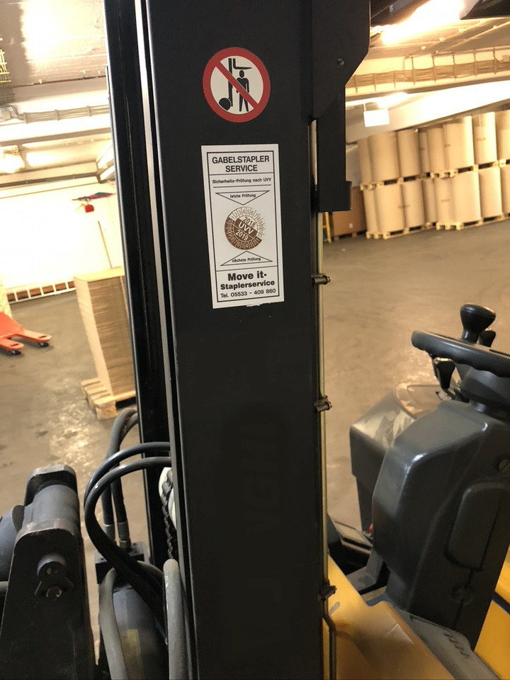 Chariot élévateur électrique Three-wheel electric front loader Jungheinrich EFG DF 15 with duplex mast and Meyer roller clamp: photos 9