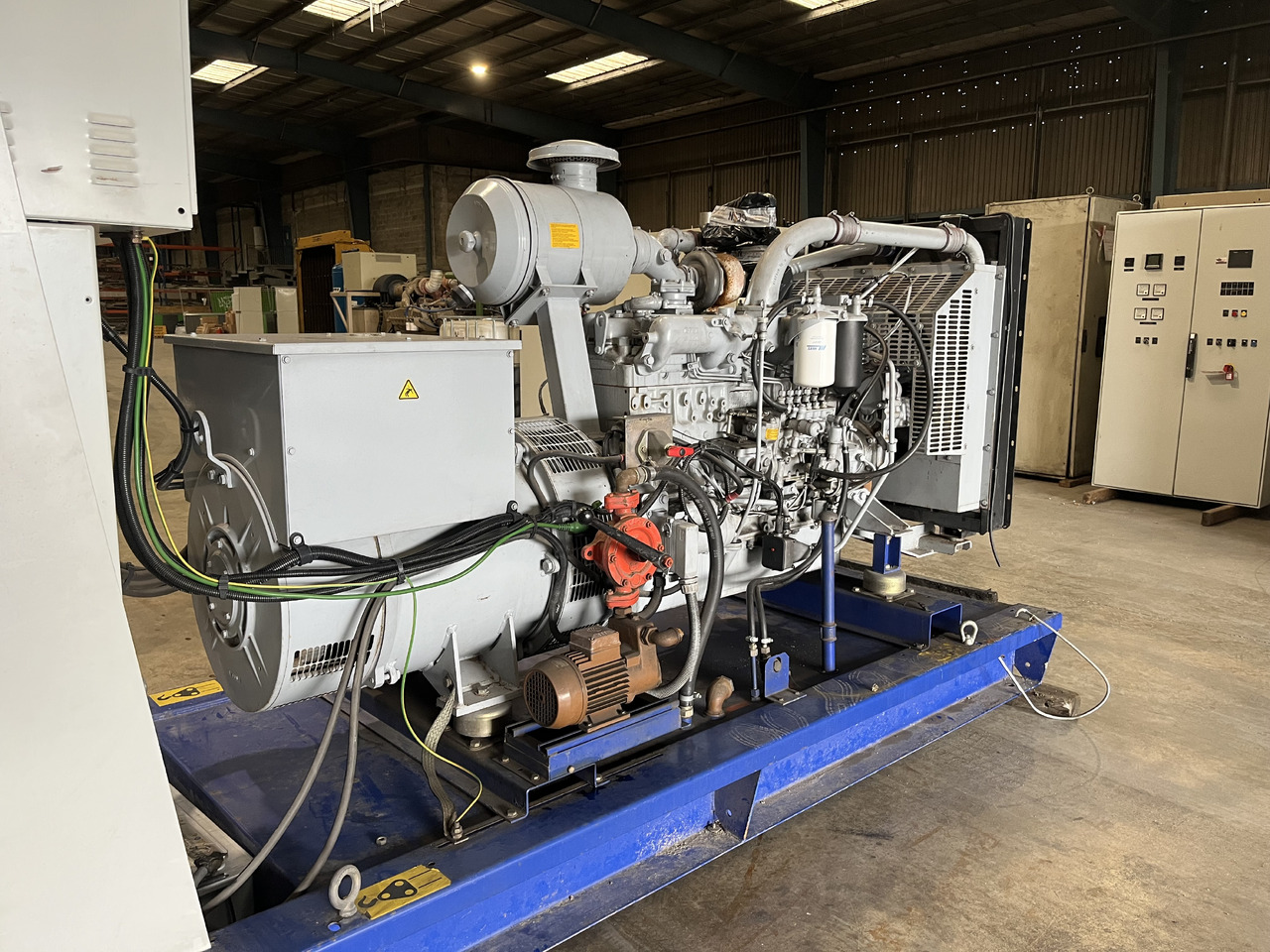 2h Energy 150 kVa IVECO 8361 - Groupe électrogène: photos 3 2h Energy 150 kVa IVECO 8361 - Groupe électrogène: photos 3