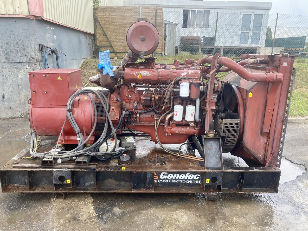 Genelec 300 kVa IVECO - Groupe électrogène: photos 1 Genelec 300 kVa IVECO - Groupe électrogène: photos 1