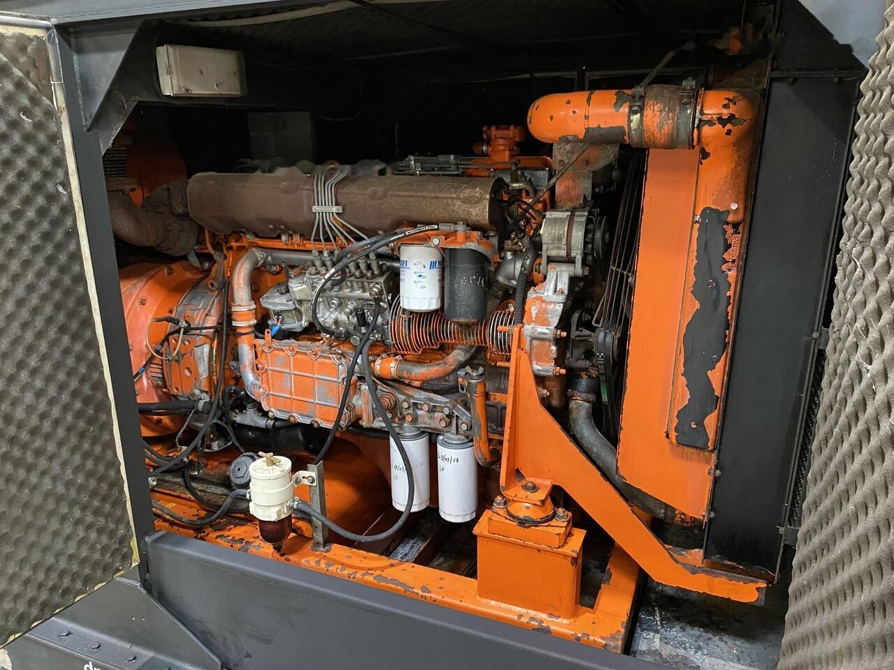 IVECO 250 kVa 8210SRI - Groupe électrogène: photos 3 IVECO 250 kVa 8210SRI - Groupe électrogène: photos 3