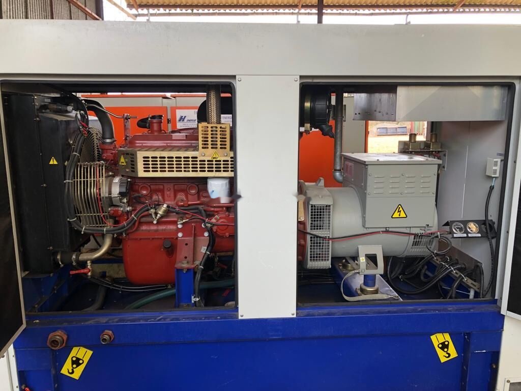 IVECO 60 kVa - Groupe électrogène: photos 2 IVECO 60 kVa - Groupe électrogène: photos 2