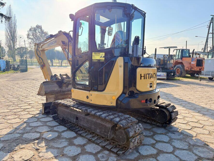 Hitachi ZX55U-5A - Mini pelle: photos 5 Hitachi ZX55U-5A - Mini pelle: photos 5