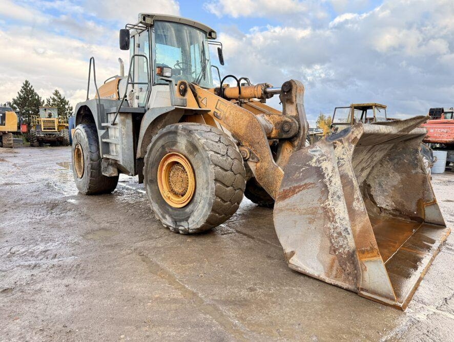 Liebherr L564 - Chargeuse sur pneus: photos 5 Liebherr L564 - Chargeuse sur pneus: photos 5