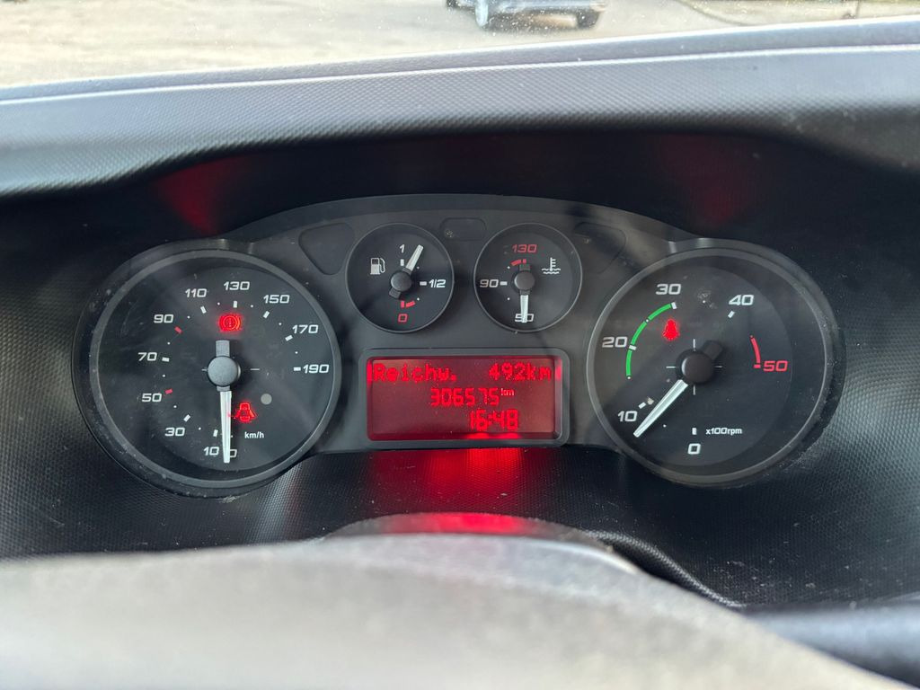 Fourgon utilitaire Iveco Daily 35S130 Klima Iveco Daily 35S130 Klima: photos 11