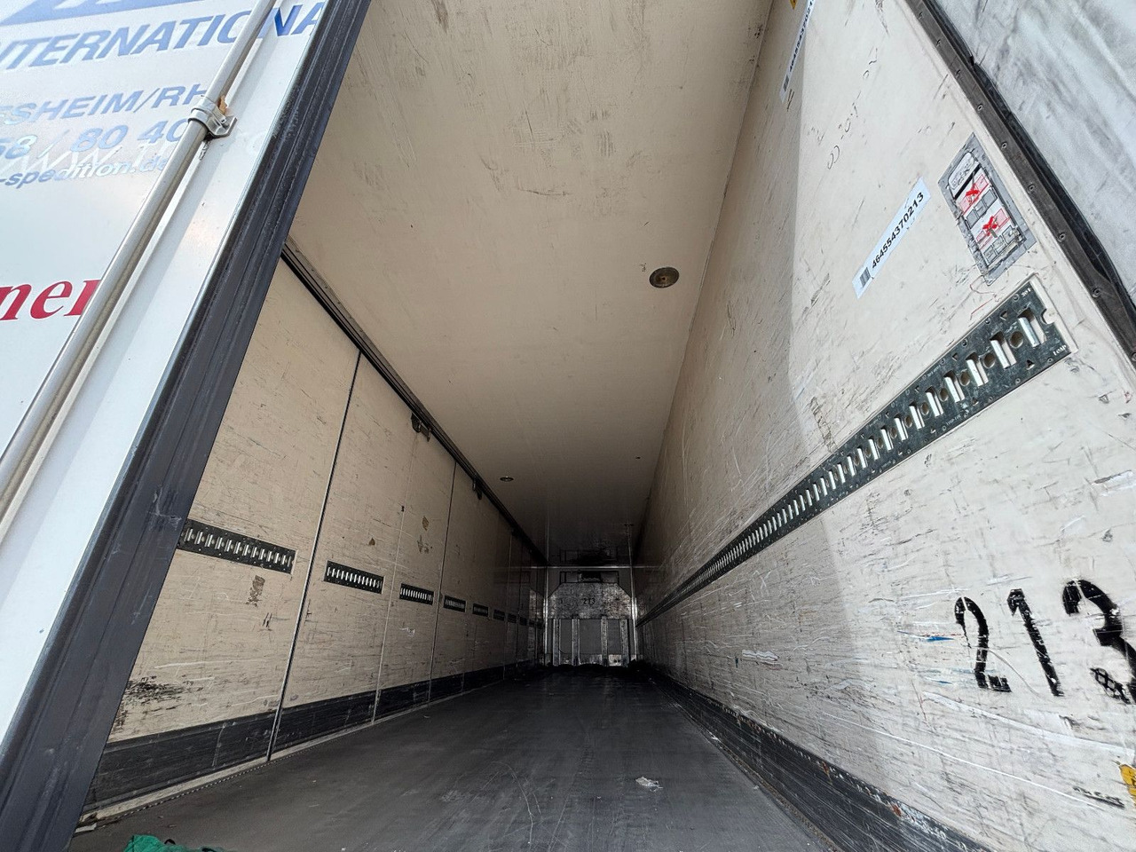 Semi-remorque frigorifique Krone Thermo King SL400 SEITENTÜREN: photos 7 Semi-remorque frigorifique Krone Thermo King SL400 SEITENTÜREN: photos 7